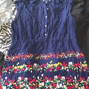 Adorable XXL dress! No sleeves. Cute and simple!
